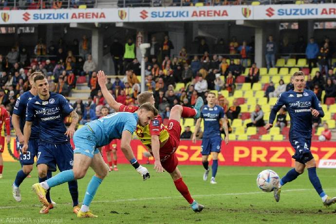 Nhận định, soi kèo Widzew lodz vs Korona Kielce, 01h30 ngày 5/10: Bệ phóng sân nhà